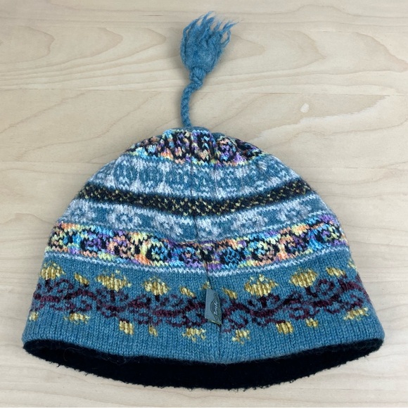 Turtle Fur Winter Beanie Hat With Tassel Wool Yarn Blend Blue Multicolor Adult - Picture 2 of 9